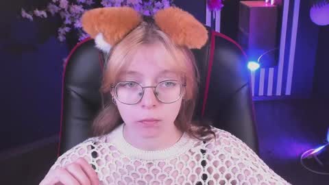 Snapshot of foxxxypolly chatting on May 26, 5:47 am Polly online show from May 26, 5:47 am