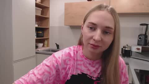 Maria online show from December 3, 9:33 am