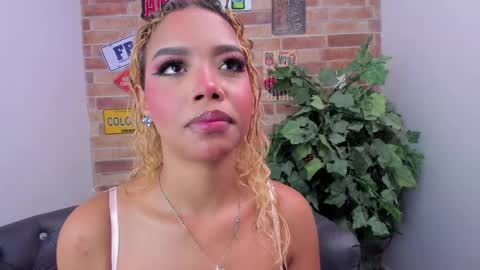 Karla online show from May 28, 6:38 pm