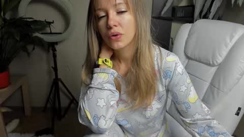 Foxy online show from September 18, 12:23 am