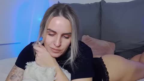 Snapshot of foxy_kimmi chatting on November 26, 7:09 am Foxy Kimmi online show from November 26, 7:09 am