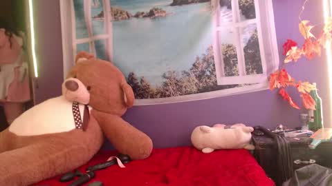 Snapshot of foxy_pet2 chatting on February 21, 11:43 pm my name is Sofhia but you can call me any name you like Sir online show from February 21, 11:43 pm