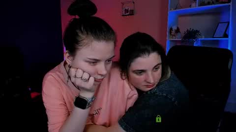 Snapshot of foxy_tease_ chatting on January 10, 9:05 pm foxy_tease_ online show from January 10, 9:05 pm