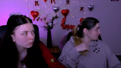 Snapshot of foxy_tease_ chatting on February 15, 8:38 pm foxy_tease_ online show from February 15, 8:38 pm