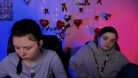 Snapshot of foxy_tease_ chatting on February 19, 7:43 pm foxy_tease_ online show from February 19, 7:43 pm