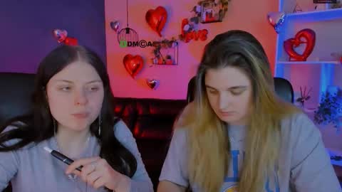 Snapshot of foxy_tease_ chatting on March 4, 8:15 pm foxy_tease_ online show from March 4, 8:15 pm