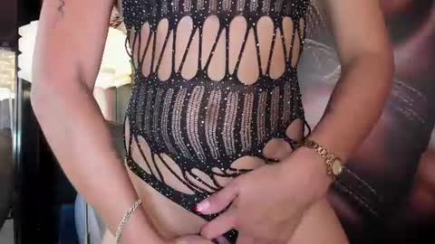 Snapshot of foxy_vilma chatting on July 2, 6:14 pm Miss Vilma online show from July 2, 6:14 pm