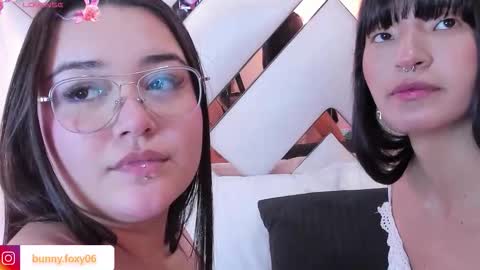 FOXY AND BUNNY online show from November 30, 4:49 am