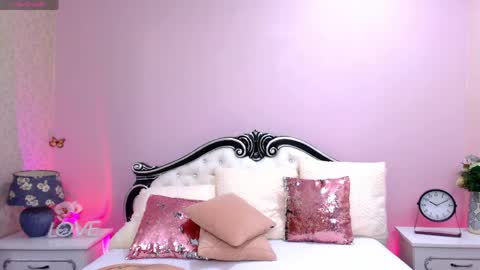 Clarisee online show from March 23, 6:23 pm