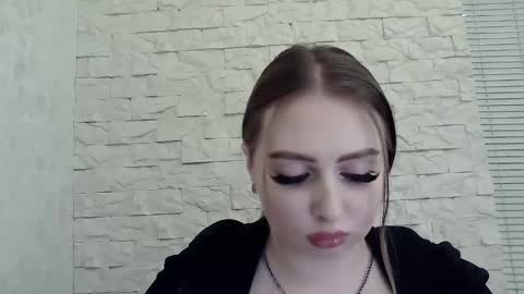 Alice online show from November 30, 4:11 pm