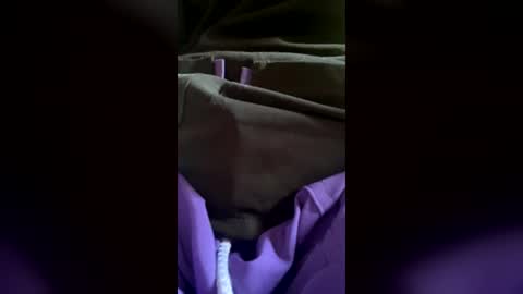 Snapshot of foxyhillx chatting on July 15, 10:15 pm foxyhillx online show from July 15, 10:15 pm