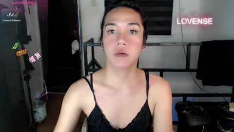 Snapshot of foxyinnocentstar chatting on December 4, 8:01 am jenny online show from December 4, 8:01 am