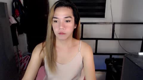 Snapshot of foxyinnocentstar chatting on December 9, 4:05 pm jenny online show from December 9, 4:05 pm