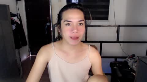 Snapshot of foxyinnocentstar chatting on December 10, 12:39 am jenny online show from December 10, 12:39 am