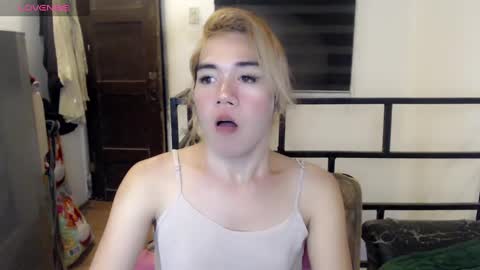 Snapshot of foxyinnocentstar chatting on February 15, 2:33 pm jenny online show from February 15, 2:33 pm