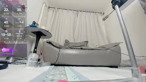 yiyi online show from March 23, 11:58 am