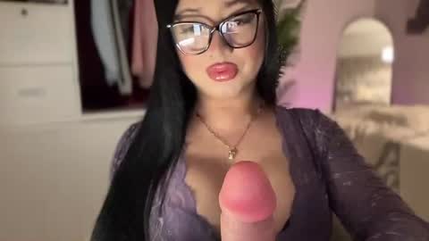 Snapshot of foxyluscious chatting on October 20, 6:36 am Ms Celeste Anne online show from October 20, 6:36 am