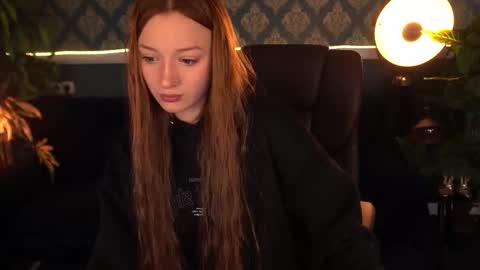 Maya online show from November 15, 7:27 am