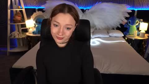 Maya online show from November 27, 8:22 pm