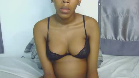 foxypennyy online show from November 18, 2:17 am