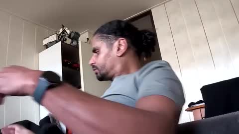 Snapshot of fr11908 chatting on February 8, 2:31 pm fr11908 online show from February 8, 2:31 pm