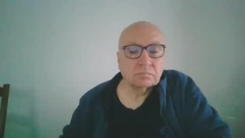 Snapshot of fra94 chatting on December 28, 1:17 pm fra94 online show from December 28, 1:17 pm