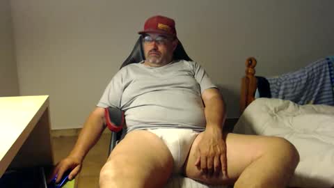 Snapshot of fraboys chatting on April 28, 3:44 am Fraboys online show from April 28, 3:44 am