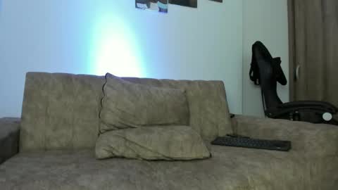 Snapshot of fraiderbrown chatting on February 9, 2:43 pm IM FRAIDER online show from February 9, 2:43 pm