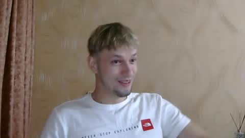 frame_tamer888 online show from June 10, 8:52 pm