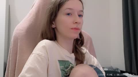 fran_bow online show from January 9, 3:15 am