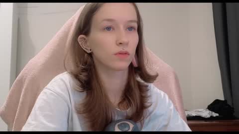 fran_bow online show from February 1, 12:18 am