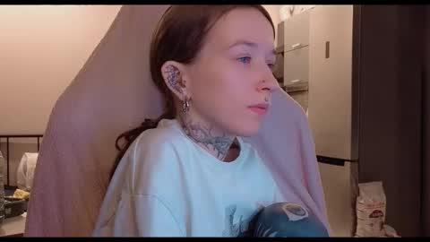 fran_bow online show from November 24, 11:26 pm