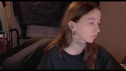 Snapshot of fran_bow chatting on June 9, 11:11 am fran_bow online show from June 9, 11:11 am