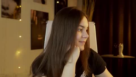 Snapshot of francescacavaliere chatting on June 19, 12:53 pm Francesca online show from June 19, 12:53 pm
