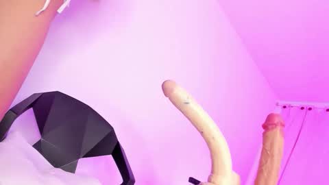 francesca online show from November 20, 10:59 am