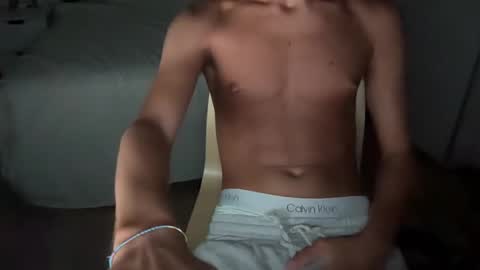 Snapshot of francesco727 chatting on September 12, 10:32 pm francesco online show from September 12, 10:32 pm