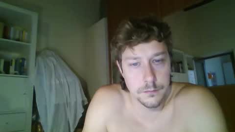 Snapshot of francesco_831115 chatting on October 22, 3:01 pm francesco_831115 online show from October 22, 3:01 pm