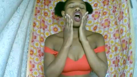 francilla online show from November 10, 8:35 am