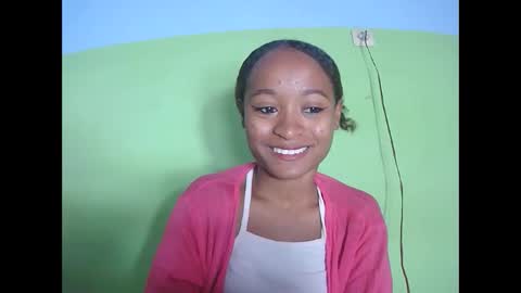 Snapshot of francine925426 chatting on December 22, 7:38 am francine925426 online show from December 22, 7:38 am