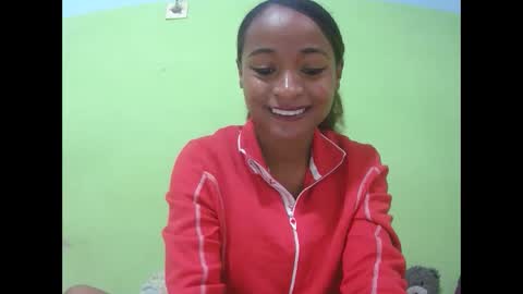 Snapshot of francine925426 chatting on February 1, 4:55 am francine925426 online show from February 1, 4:55 am