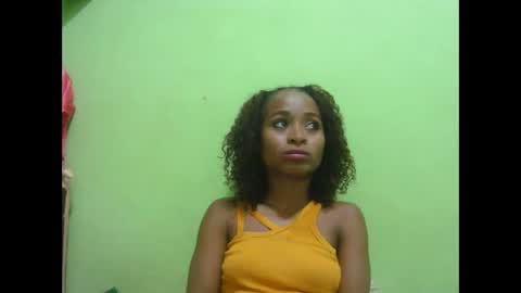 Snapshot of francine925426 chatting on March 1, 6:10 pm francine925426 online show from March 1, 6:10 pm