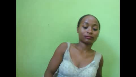 Snapshot of francine925426 chatting on March 3, 10:10 am francine925426 online show from March 3, 10:10 am