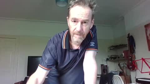 Snapshot of francisdilf chatting on December 3, 10:50 am francis dilf online show from December 3, 10:50 am