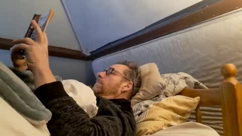 Snapshot of francisdilf chatting on December 10, 11:11 am francis dilf online show from December 10, 11:11 am