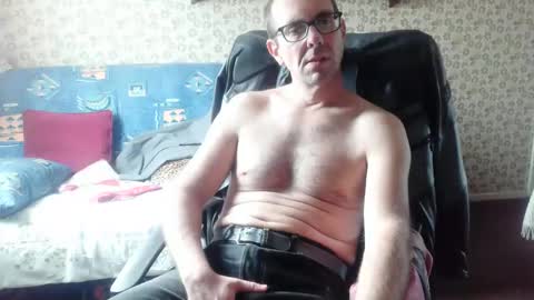 Snapshot of franck143544 chatting on October 20, 11:43 am franck143544 online show from October 20, 11:43 am