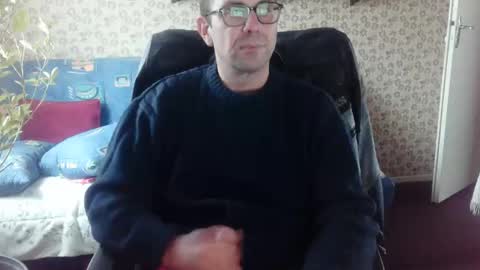 Snapshot of franck143544 chatting on December 15, 12:42 pm franck143544 online show from December 15, 12:42 pm