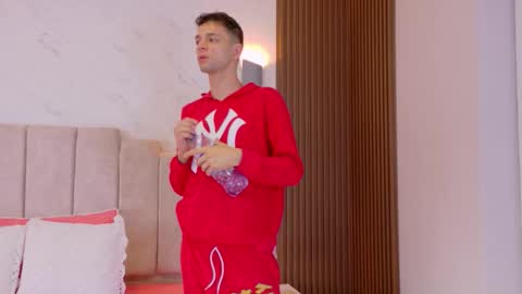 Franco online show from November 10, 3:44 pm