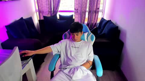 Snapshot of franco_rizzo01 chatting on January 15, 7:12 pm frank online show from January 15, 7:12 pm