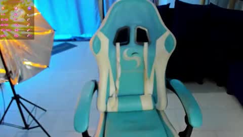 Snapshot of franco_rizzo01 chatting on November 21, 11:47 pm frank online show from November 21, 11:47 pm