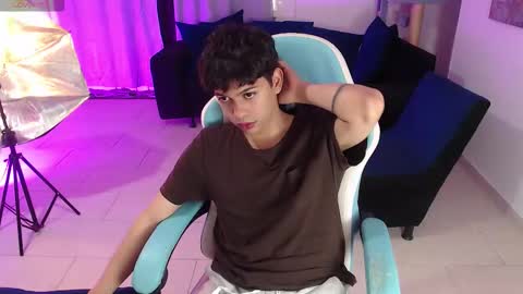 Snapshot of franco_rizzo01 chatting on January 15, 8:56 pm frank online show from January 15, 8:56 pm